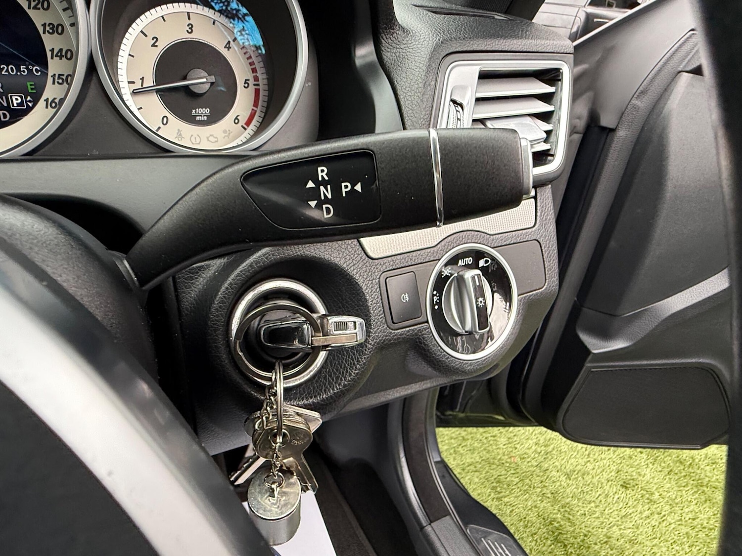 Used Mercedes-Benz E Class 2016 for sale - 76976792: Photo 25