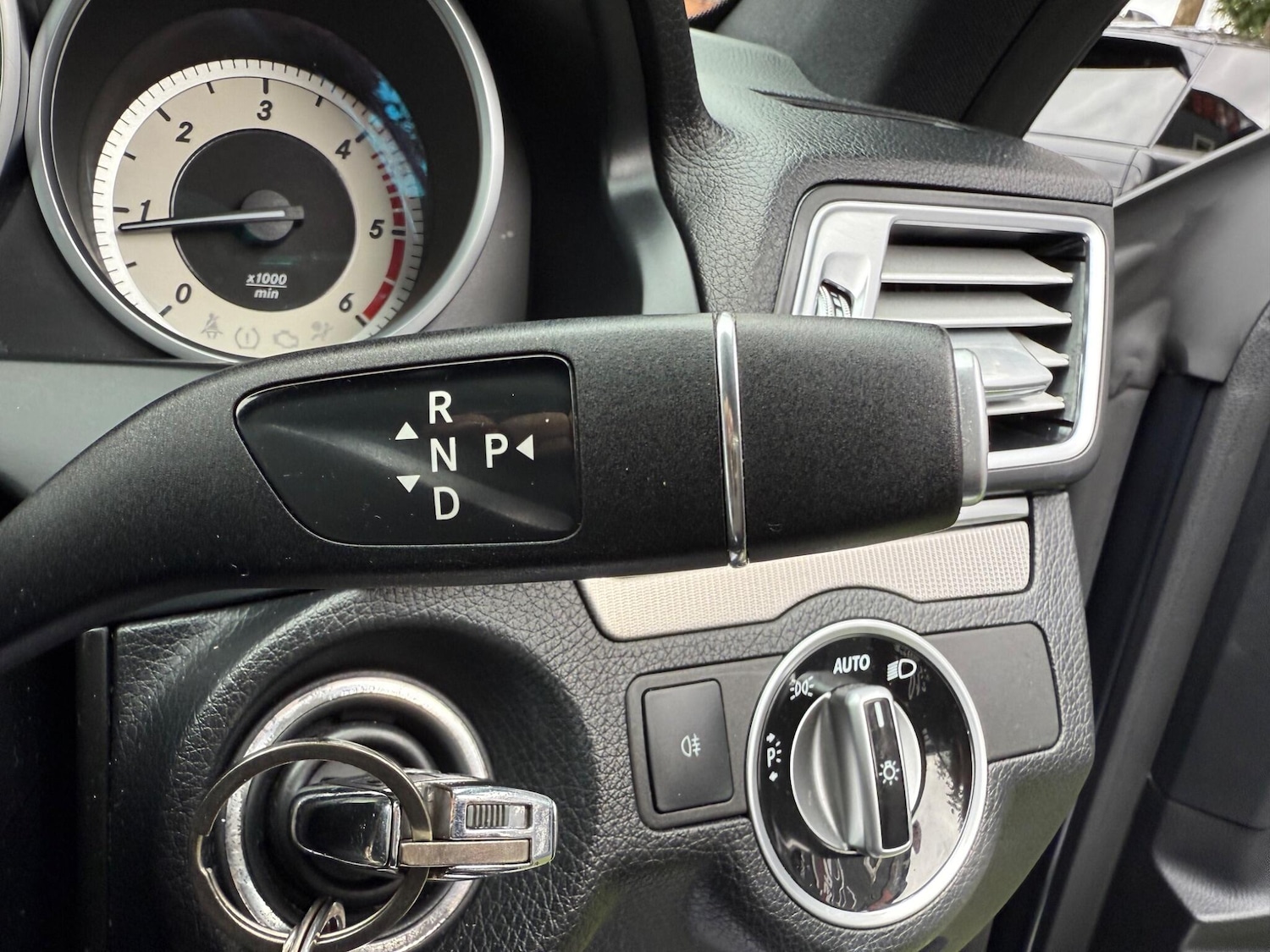 Used Mercedes-Benz E Class 2016 for sale - 76976792: Photo 30