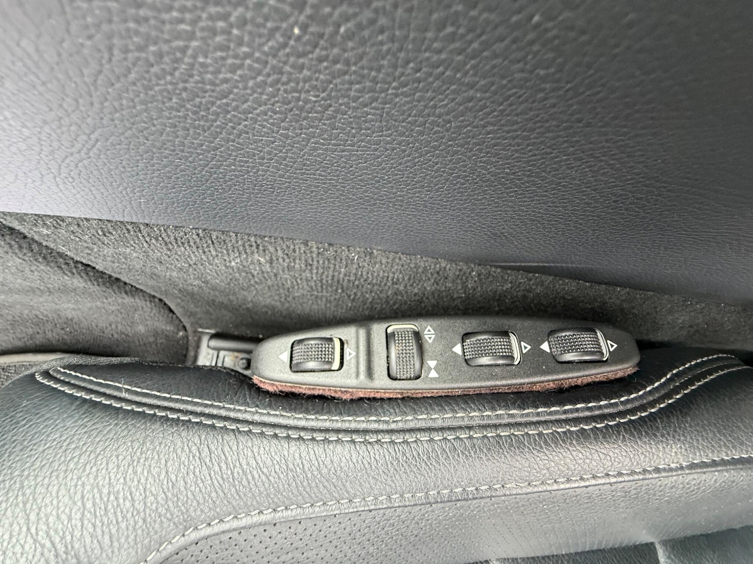 Used Mercedes-Benz E Class 2016 for sale - 76976792: Photo 40