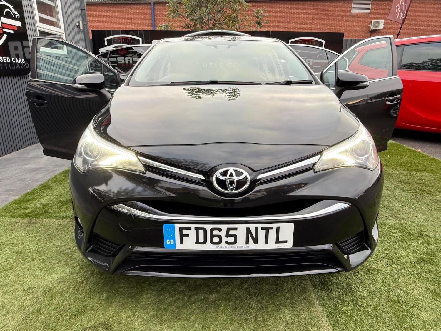 Used Toyota Avensis 2015 for sale - 76701849: Photo 16