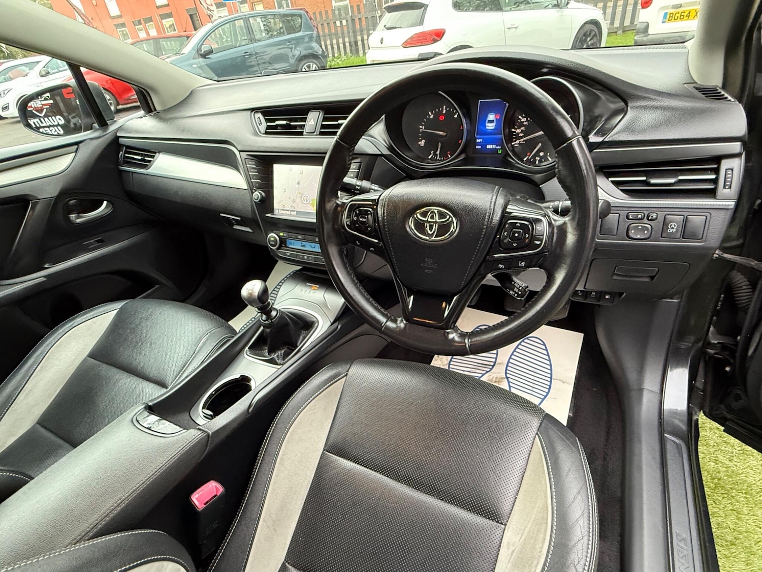 Used Toyota Avensis 2015 for sale - 76701849: Photo 3