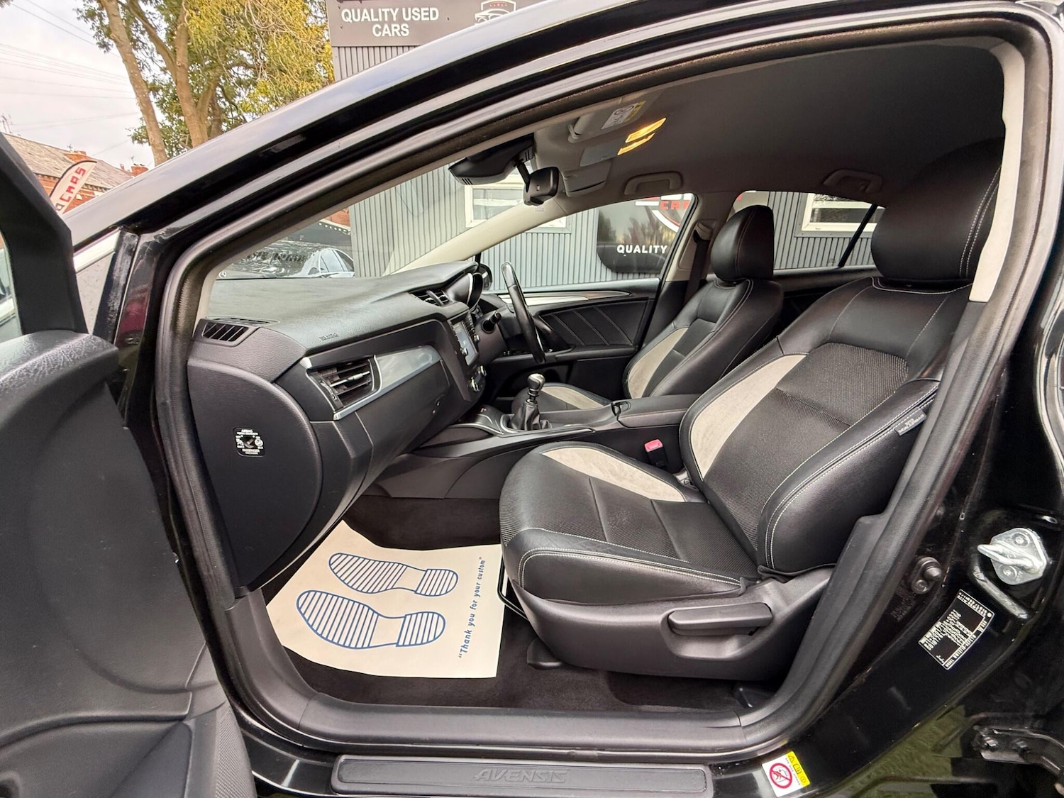 Used Toyota Avensis 2015 for sale - 76701849: Photo 30