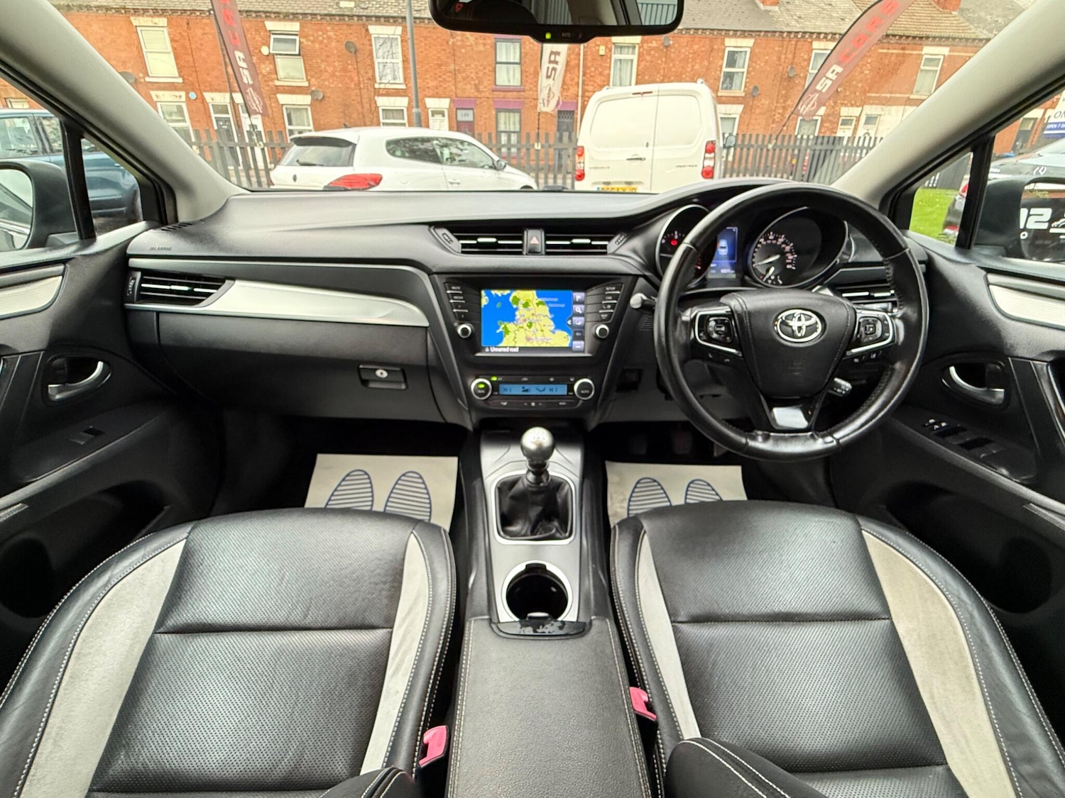 Used Toyota Avensis 2015 for sale - 76701849: Photo 35