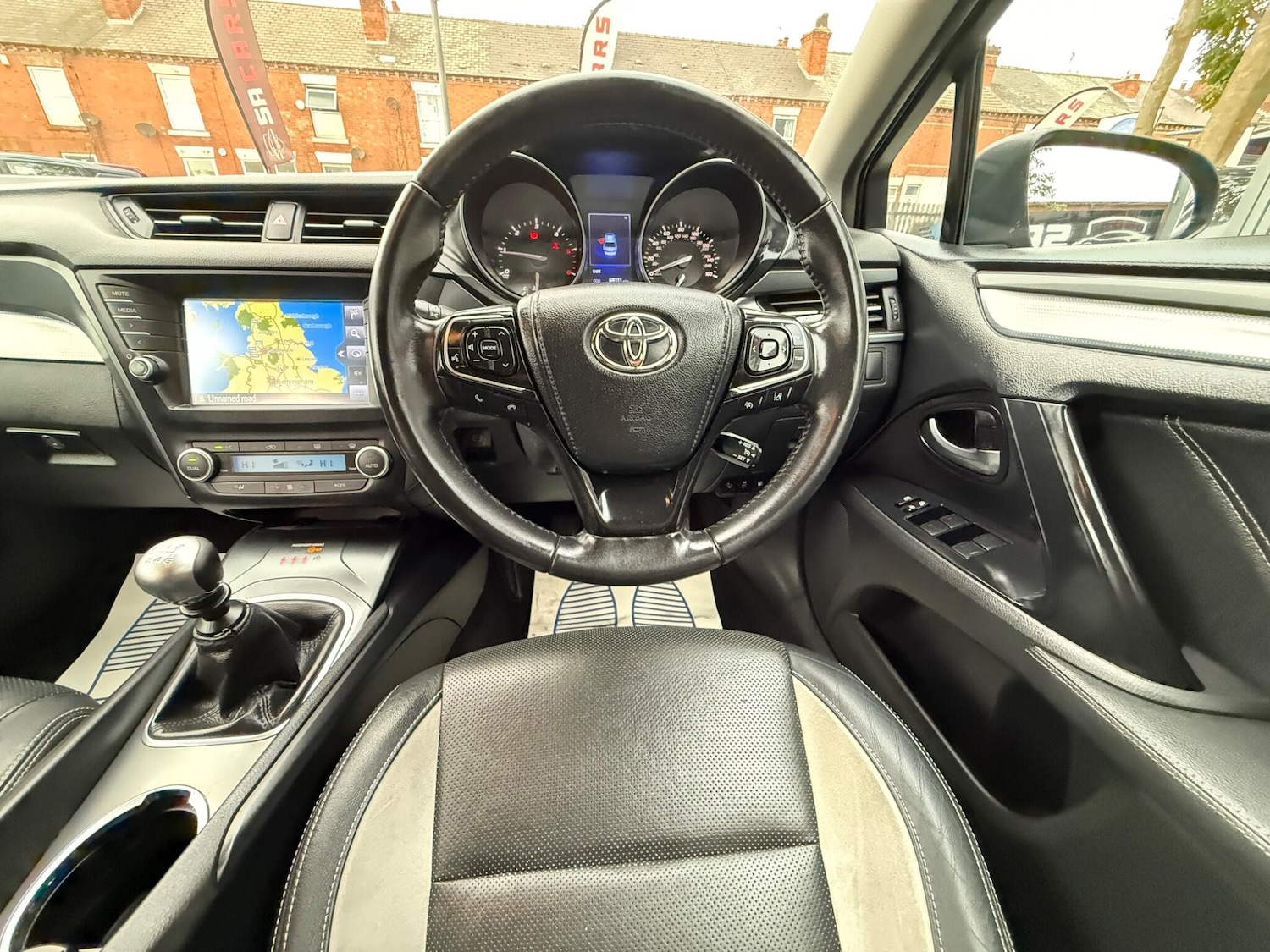 Used Toyota Avensis 2015 for sale - 76701849: Photo 39