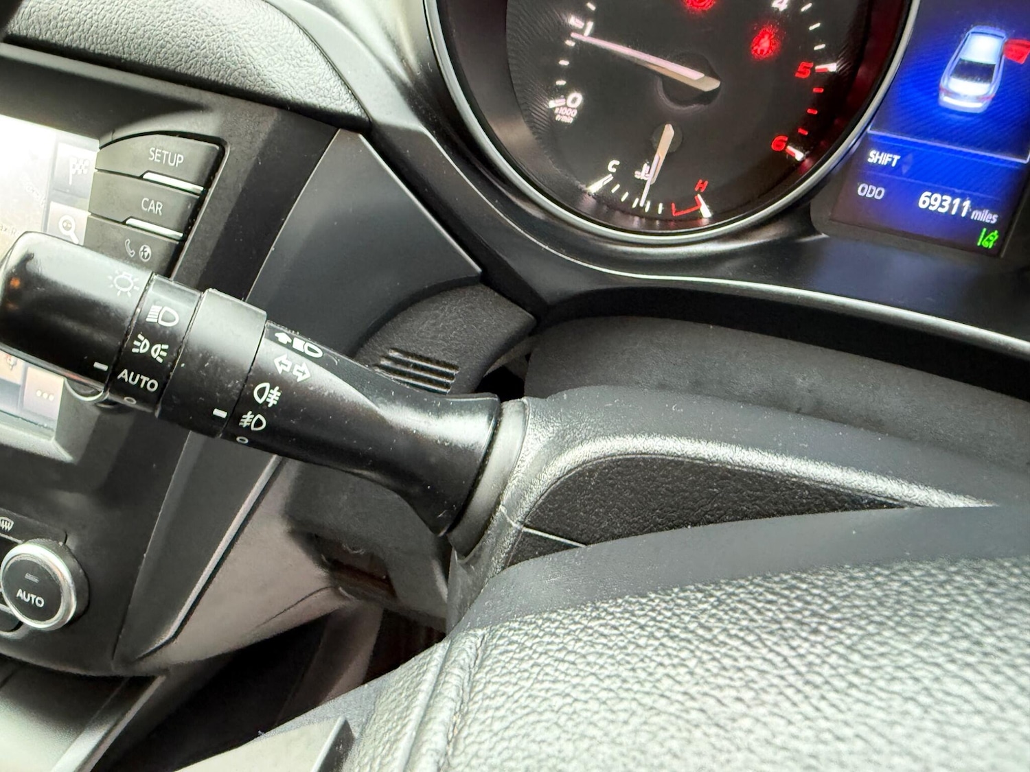 Used Toyota Avensis 2015 for sale - 76701849: Photo 44