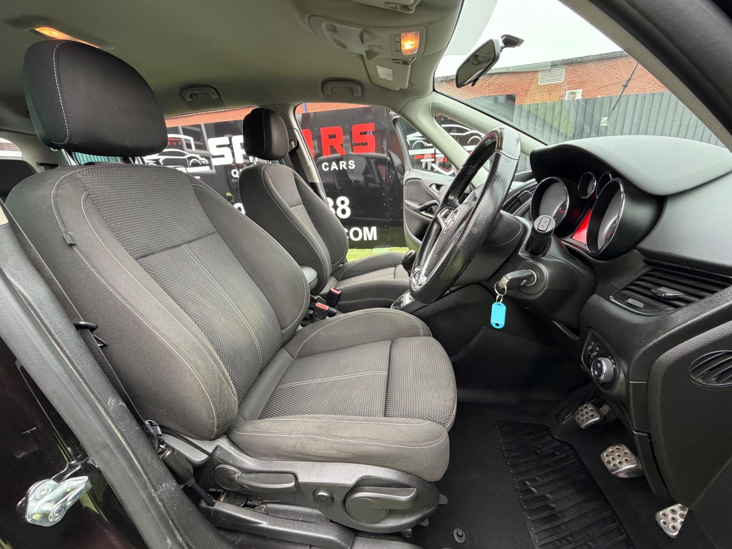 Used Vauxhall Zafira 2015 for sale - 77799221: Photo 27