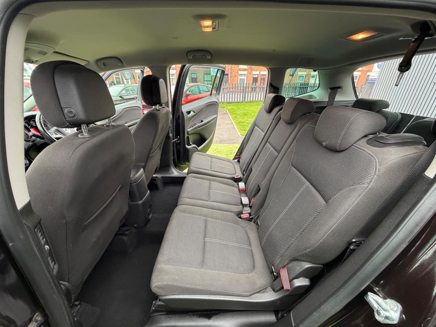 Used Vauxhall Zafira 2015 for sale - 77799221: Photo 35