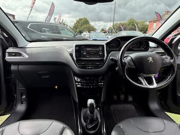 Used Peugeot 2008 2015 for sale - 79589617: Photo