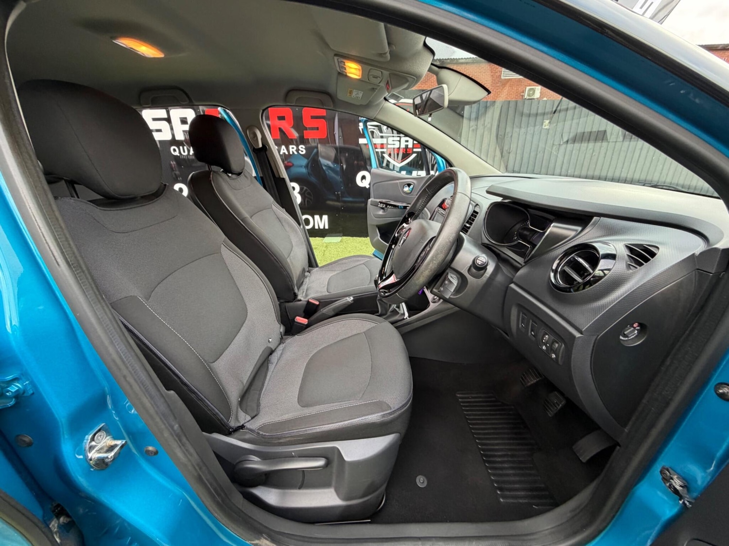 Used Renault Captur 2014 for sale - 77396488: Photo 25