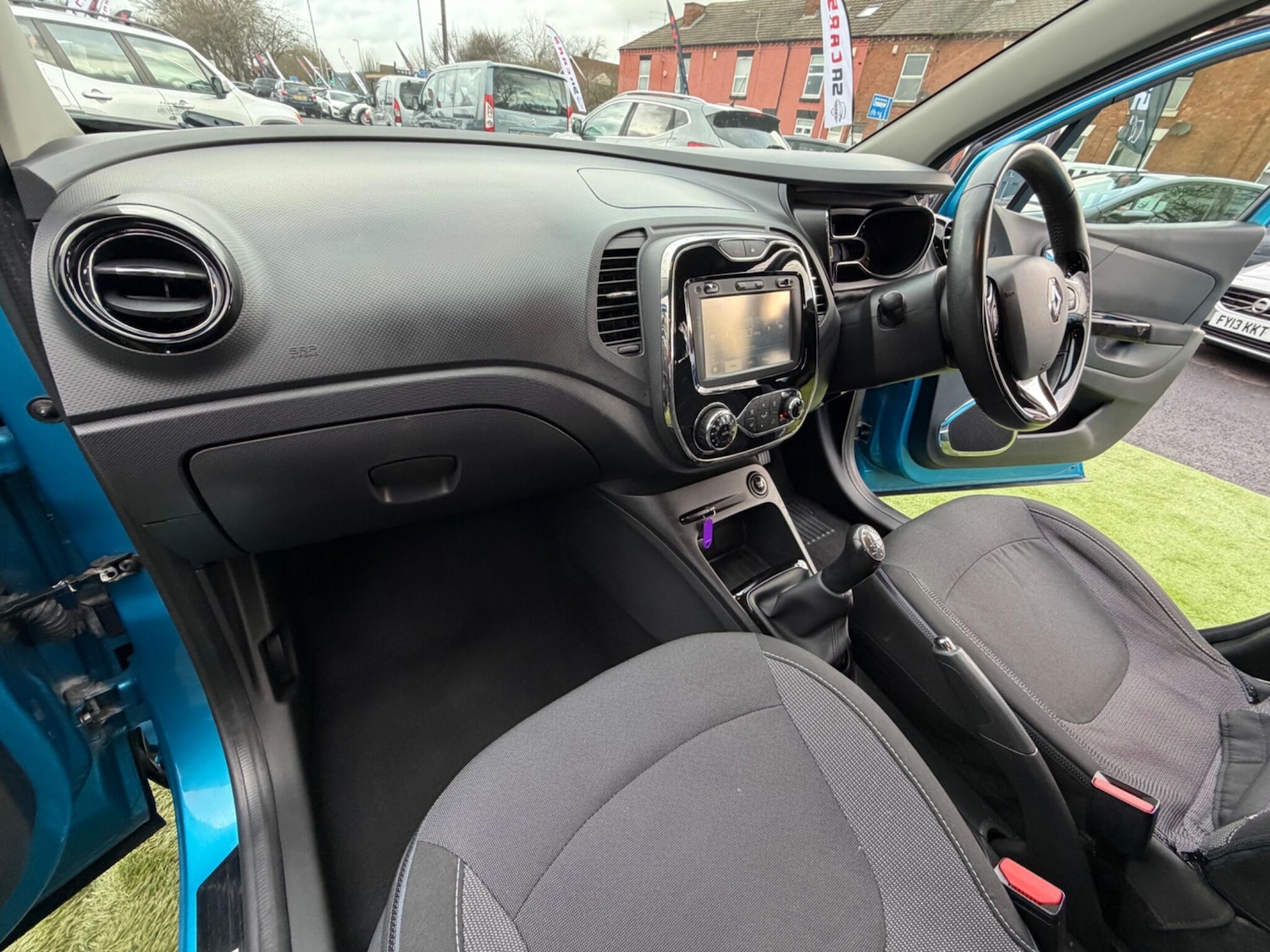 Used Renault Captur 2014 for sale - 77396488: Photo 39