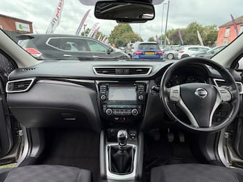 Used Nissan Qashqai 2017 for sale - 79601131: Photo
