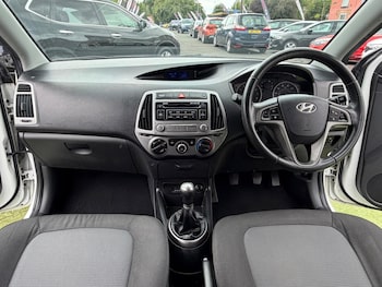 Used Hyundai i20 2015 for sale - 78933821: Photo