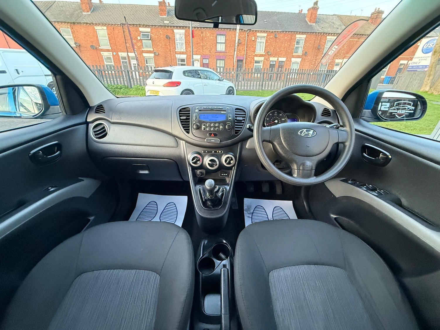 Used Hyundai i10 2011 for sale - 76703611: Photo 2