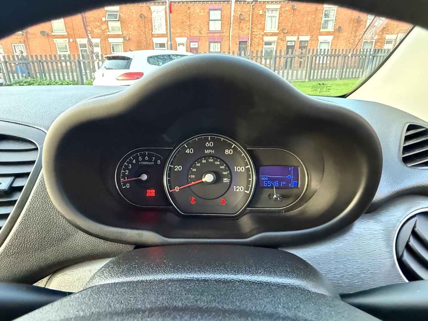 Used Hyundai i10 2011 for sale - 76703611: Photo 21