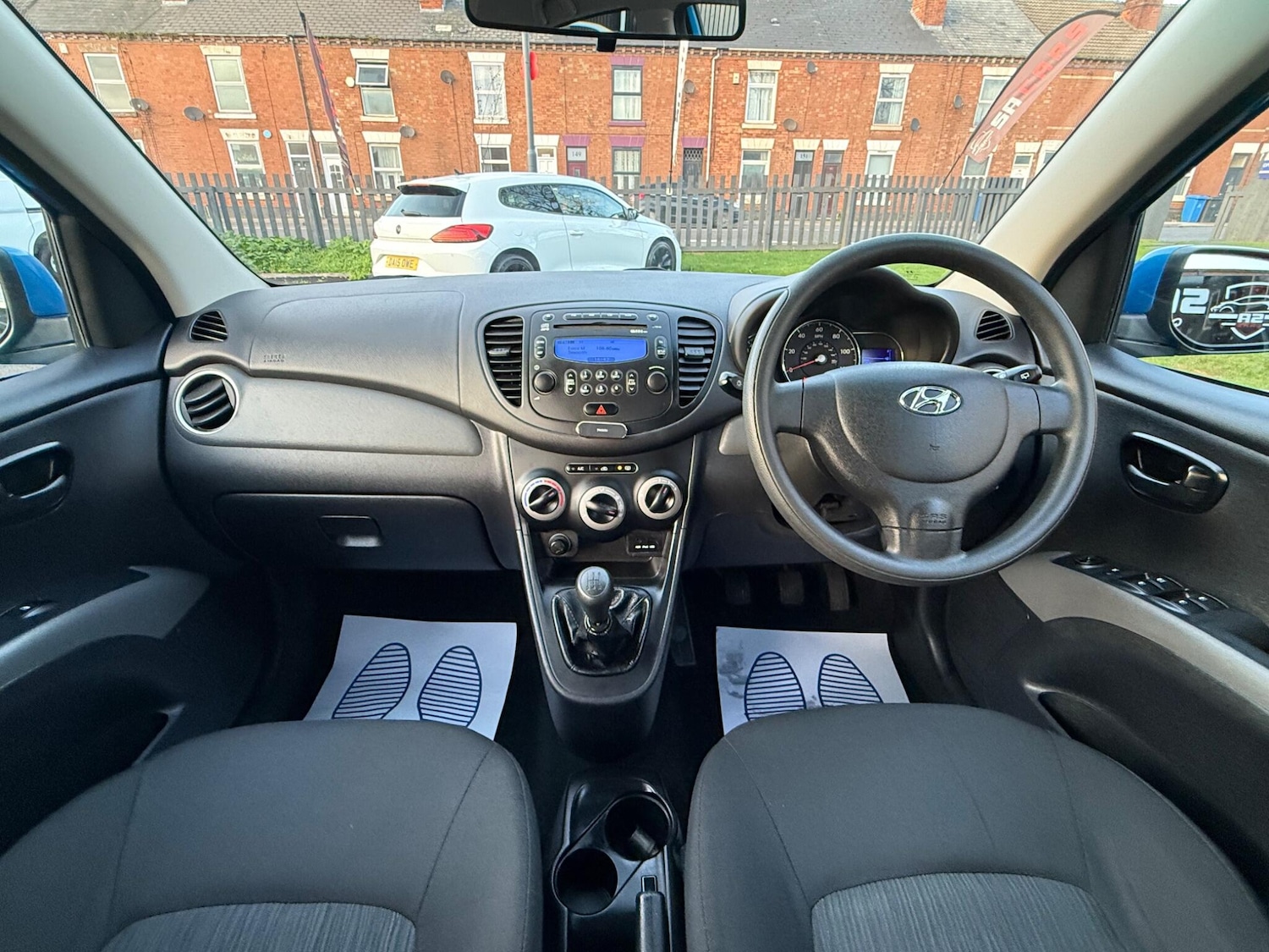 Used Hyundai i10 2011 for sale - 76703611: Photo 24