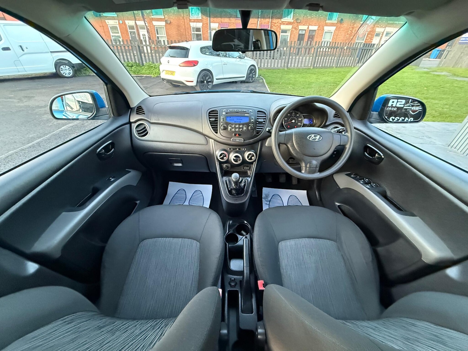 Used Hyundai i10 2011 for sale - 76703611: Photo 26