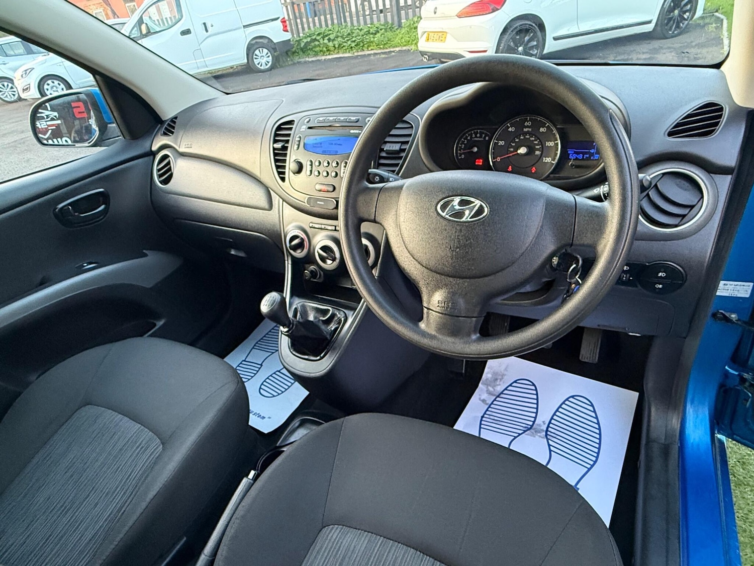 Used Hyundai i10 2011 for sale - 76703611: Photo 3