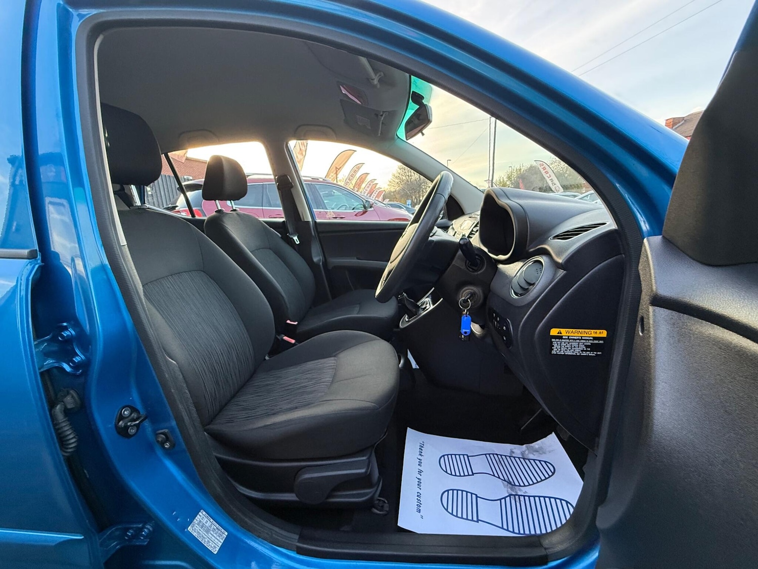 Used Hyundai i10 2011 for sale - 76703611: Photo 4