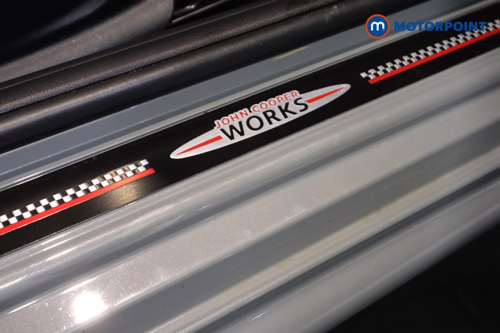 Used MINI Convertible 2021 for sale - 76878729: Photo 21