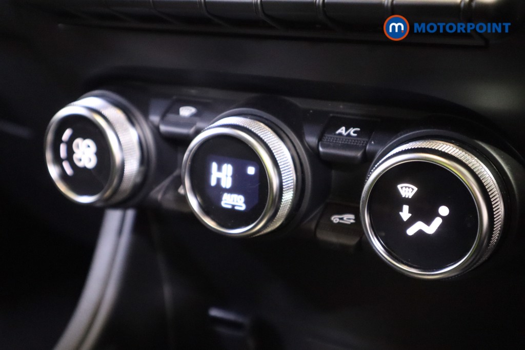 Used Renault Captur 2024 for sale - 76961088: Photo 26