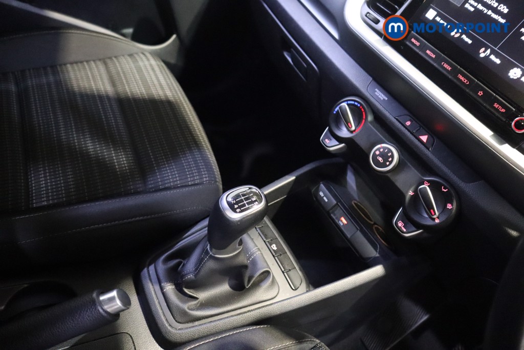 Used Kia Stonic 2022 for sale - 77171156: Photo 16