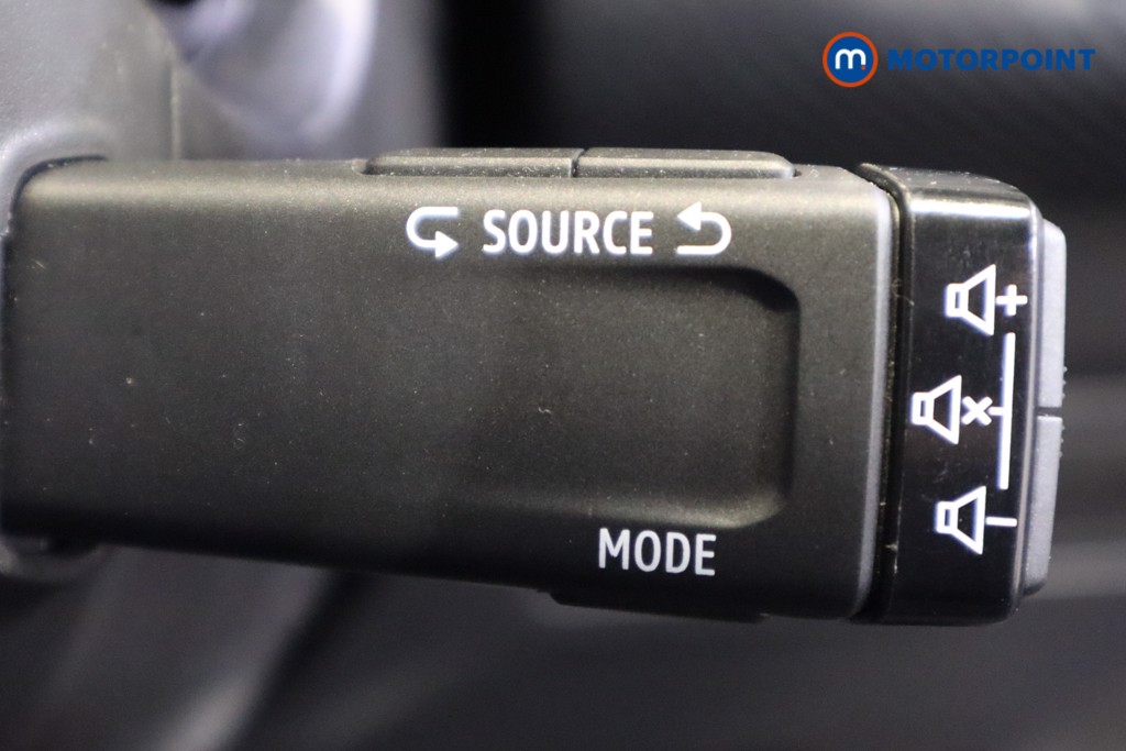 Used Renault Captur 2023 for sale - 77327080: Photo 27