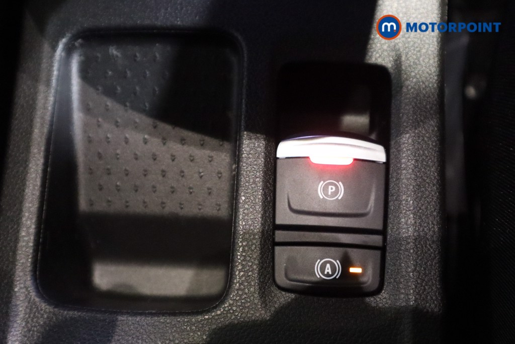 Used Renault Captur 2023 for sale - 77327080: Photo 31