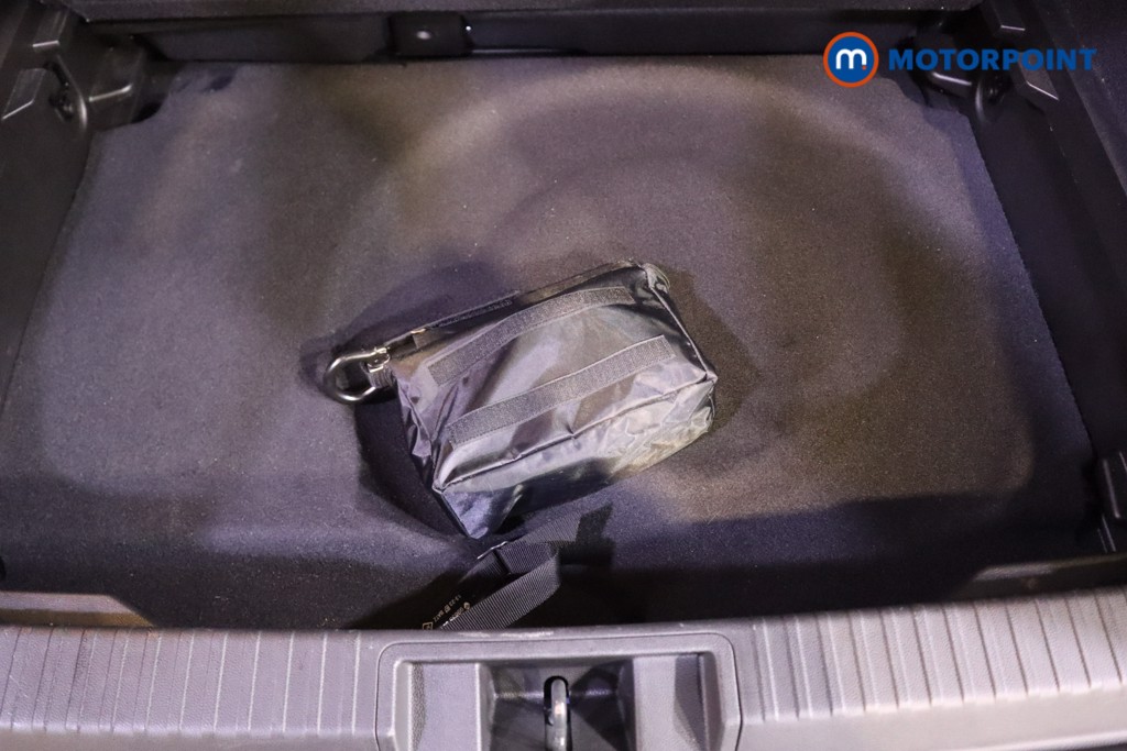 Used Renault Captur 2023 for sale - 77327080: Photo 37