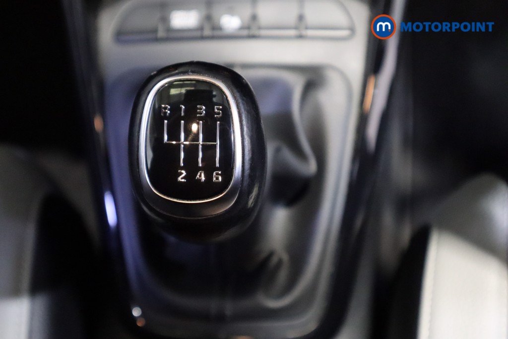 Used Kia Stonic 2022 for sale - 77903973: Photo 13