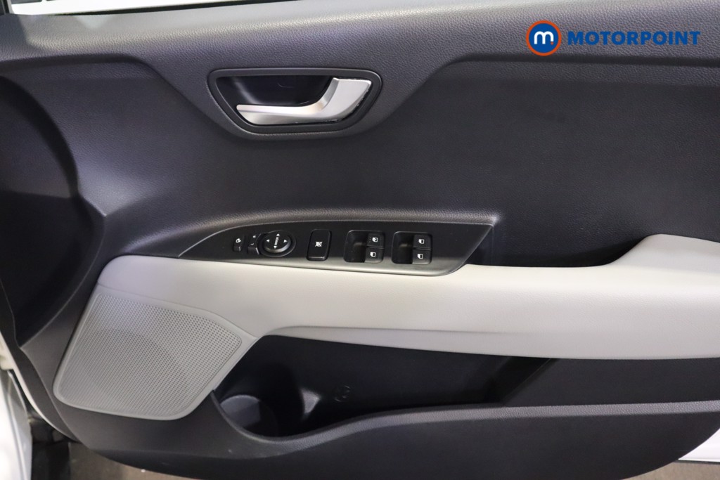 Used Kia Stonic 2022 for sale - 77903973: Photo 21