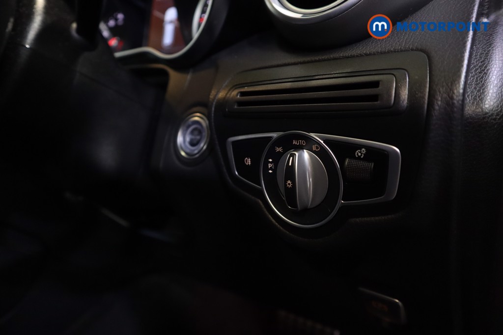 Used Mercedes-Benz GLC 2019 for sale - 76889989: Photo 14