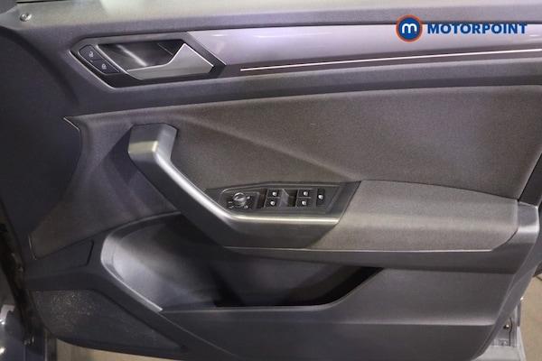 Used Volkswagen T-Roc 2021 for sale - 76250051: Photo 21