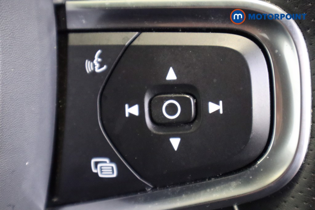 Used Volvo XC40 2020 for sale - 76352829: Photo 26