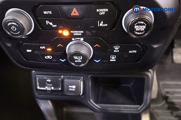 Used Jeep Renegade 2020 for sale - 76113077: Photo 28