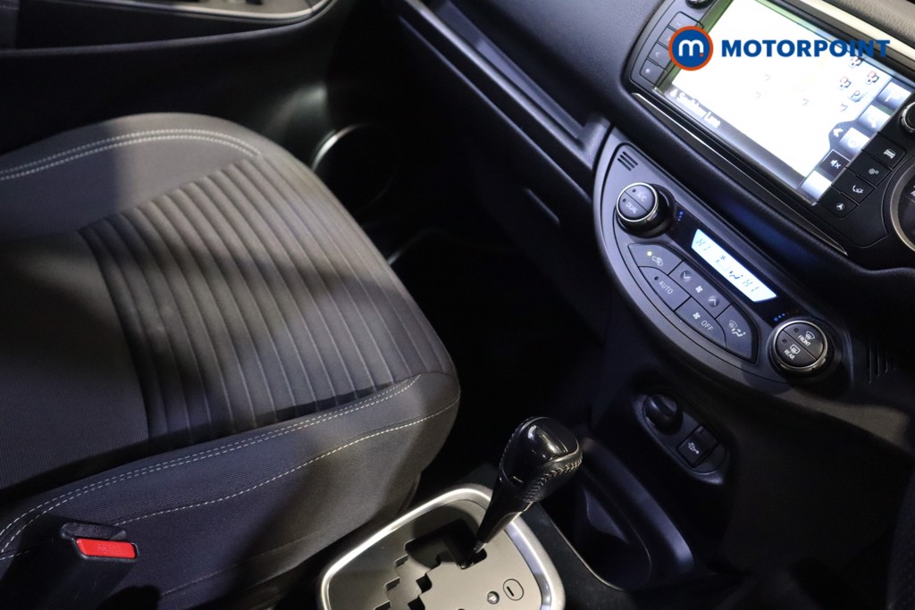 Used Toyota Yaris 2016 for sale - 77294357: Photo 15