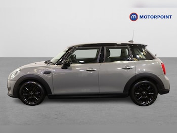 Used MINI Hatch 2021 for sale - 76428704: Photo