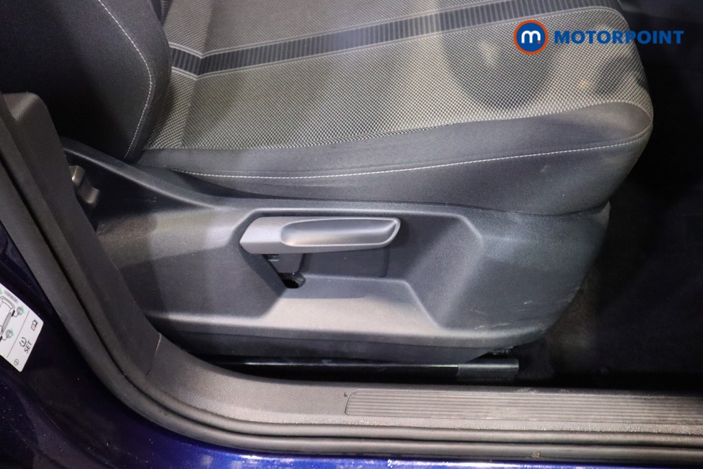 Used Volkswagen T-Roc 2021 for sale - 77294354: Photo 24