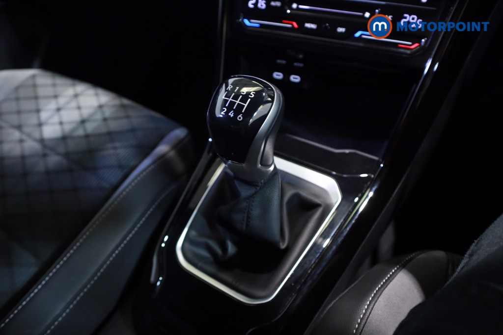 Used Volkswagen T-Roc 2023 for sale - 77966163: Photo 30