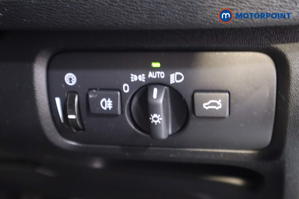 Used Volvo V40 2019 for sale - 77553259: Photo 21