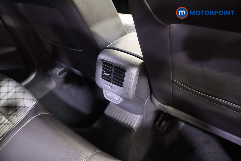 Used Volkswagen T-Roc 2024 for sale - 76641317: Photo 27