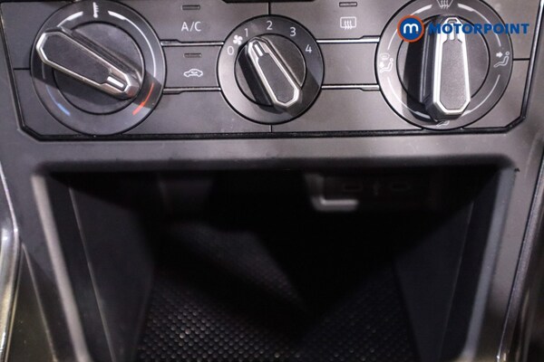 Used Volkswagen Polo 2021 for sale - 76026769: Photo 28