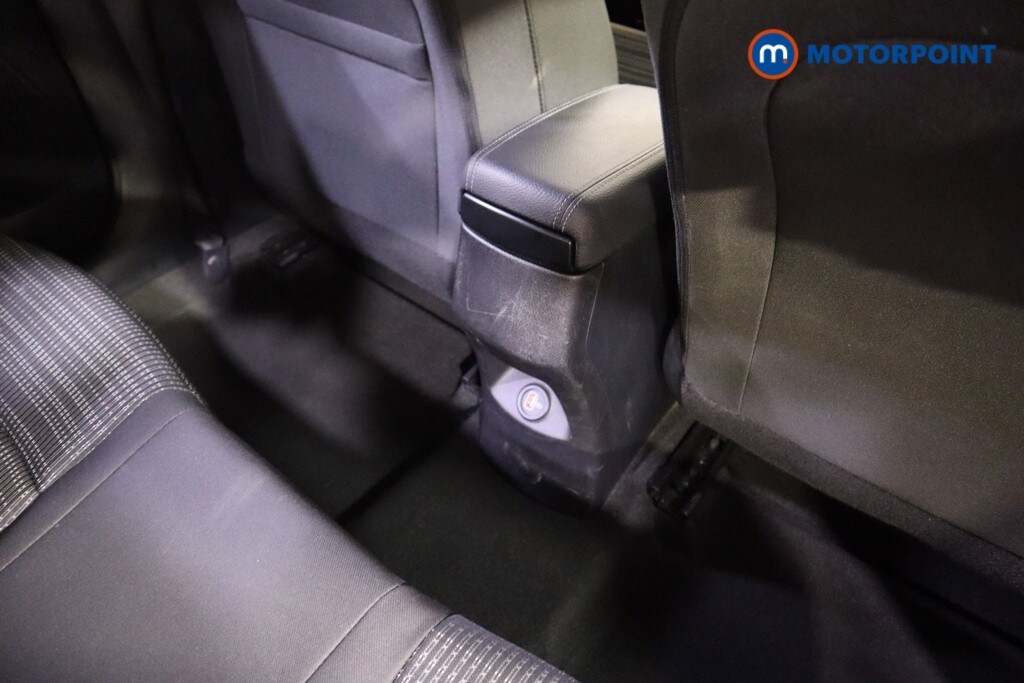 Used Kia Stonic 2022 for sale - 76782667: Photo 28