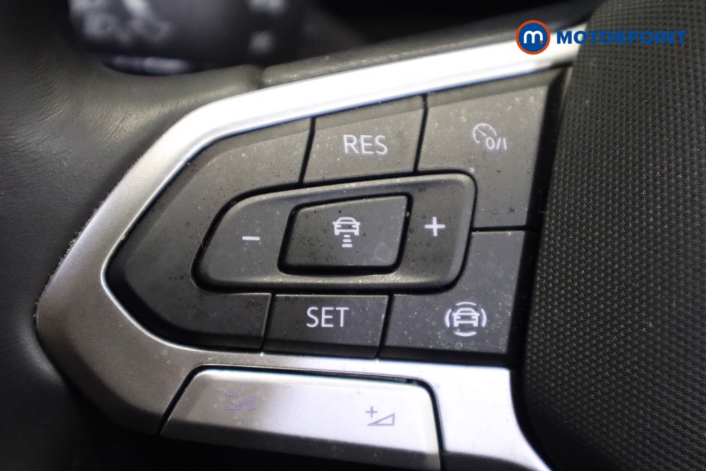 Used Volkswagen T-Roc 2024 for sale - 77916782: Photo 25