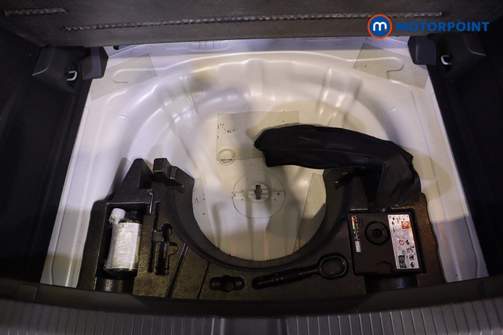 Used Volkswagen T-Roc 2024 for sale - 77916782: Photo 35