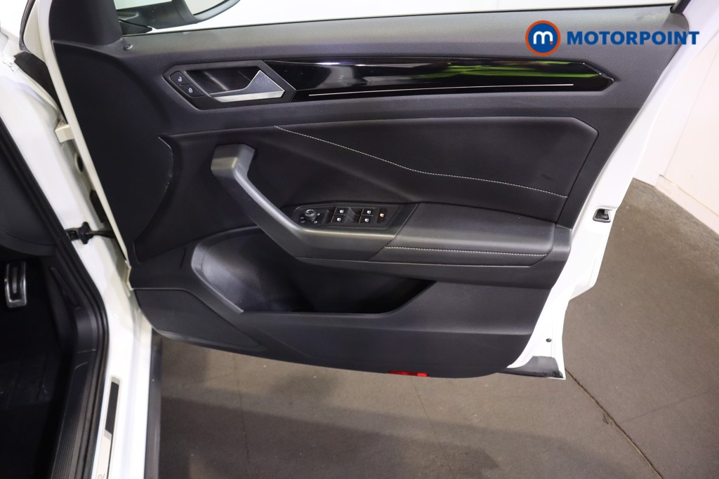 Used Volkswagen T-Roc 2022 for sale - 76411438: Photo 23