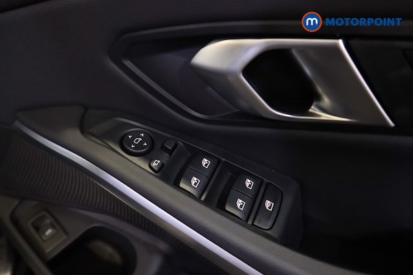 Used BMW 3 Series 2025 for sale - 76252845: Photo 11