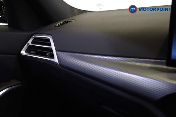 Used BMW 3 Series 2025 for sale - 76252845: Photo 33
