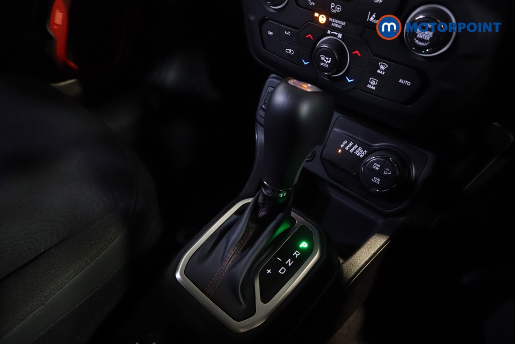 Used Jeep Renegade 2023 for sale - 76889973: Photo 30