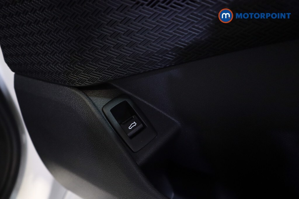 Used BMW iX1 2025 for sale - 76303365: Photo 12
