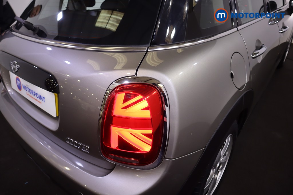 Used MINI Hatch 2019 for sale - 76908885: Photo 33